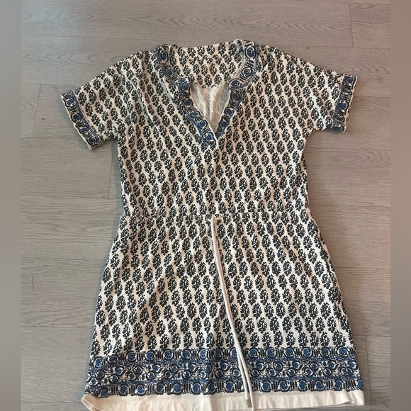 Tory Burch Black and White Flutter Sleeve Mini Dress - Picture 2 of 4